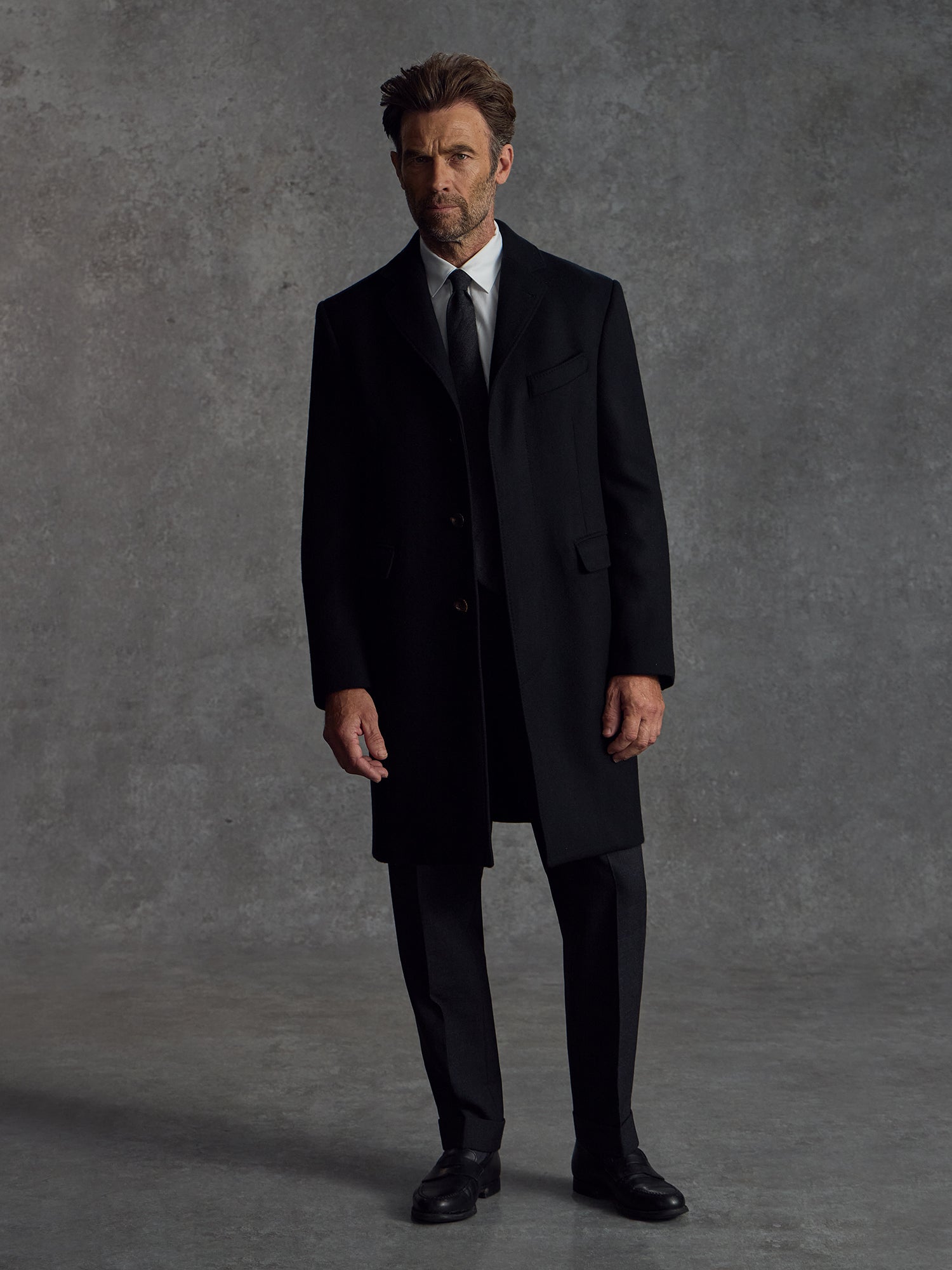 The Commander's Overcoat - Black