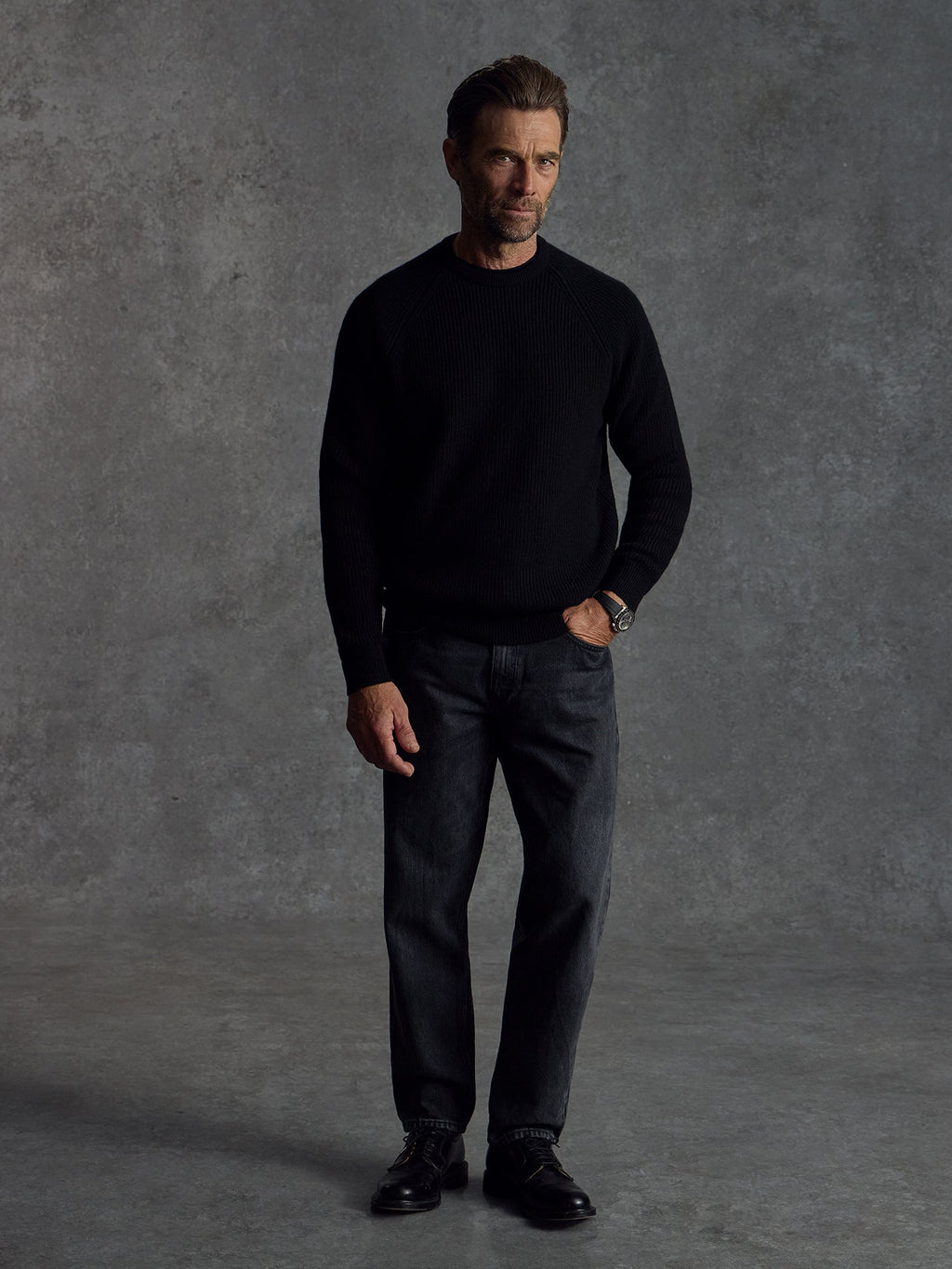 The Commando Crew Neck - Black