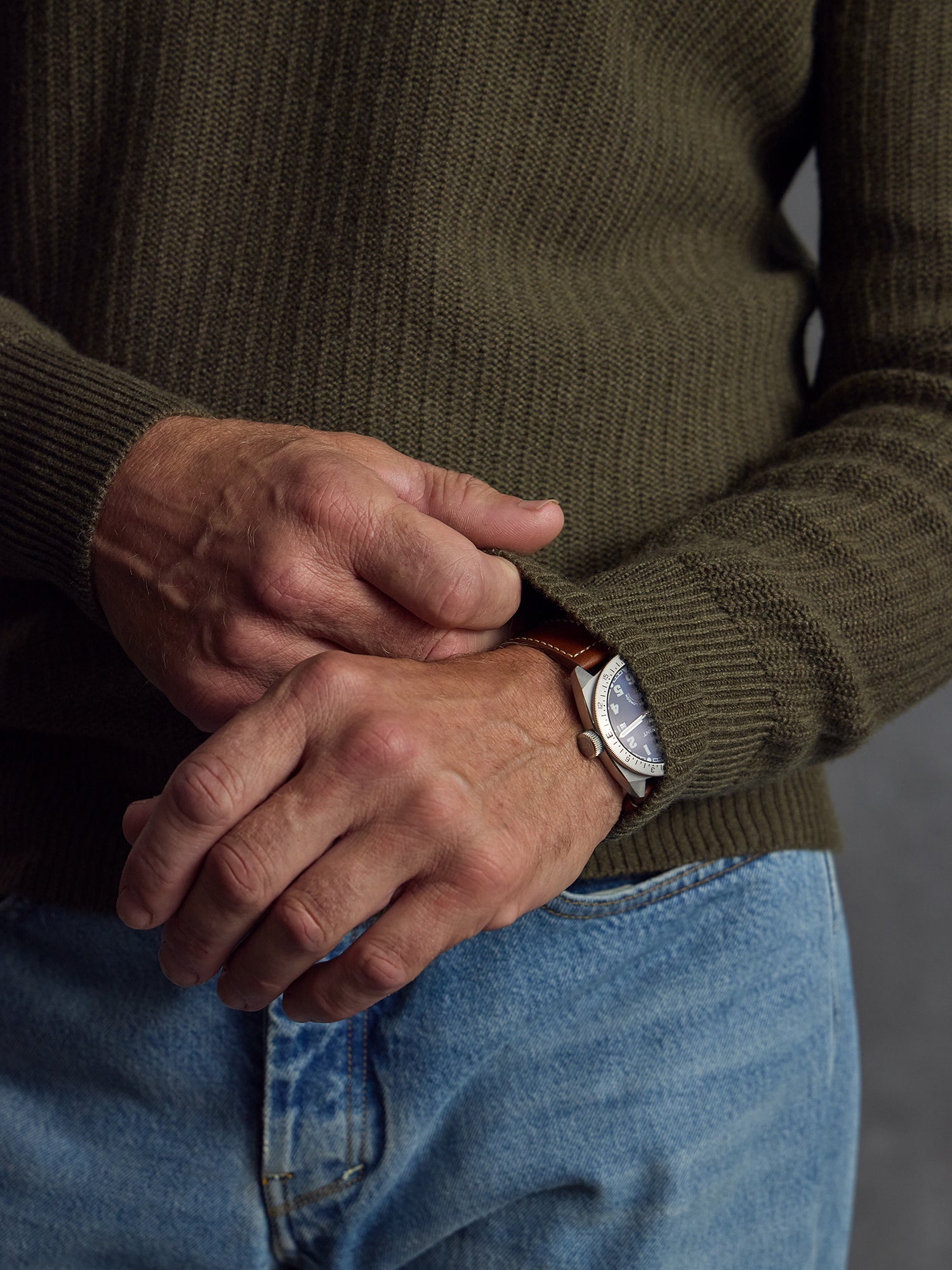 The Open Collar Cashmere Jumper - Dark Olive