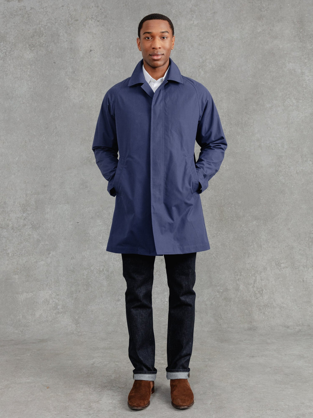 The Ventile® Raglan Raincoat - French Navy