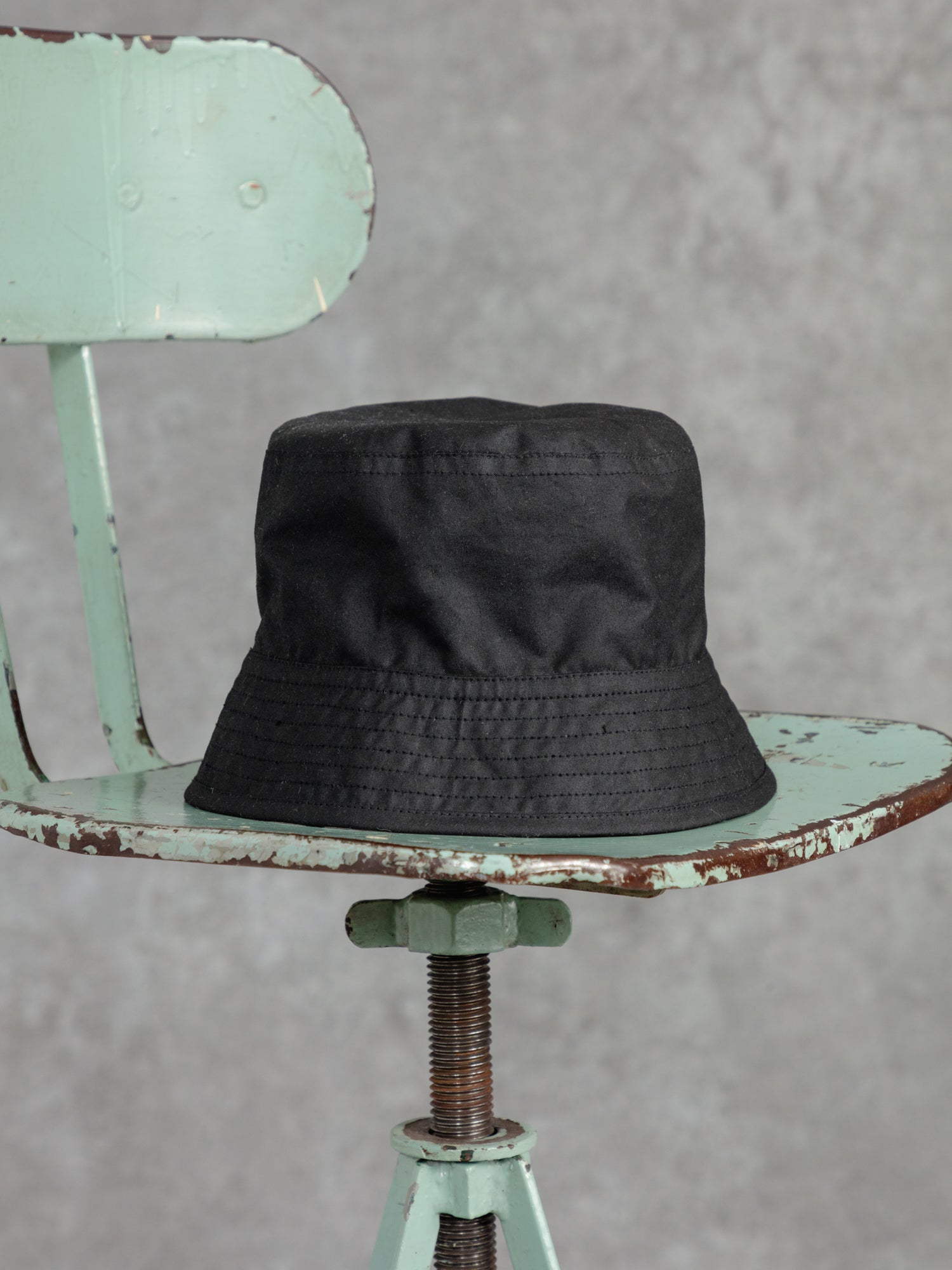 The Wax Bucket Hat - Ivory Black