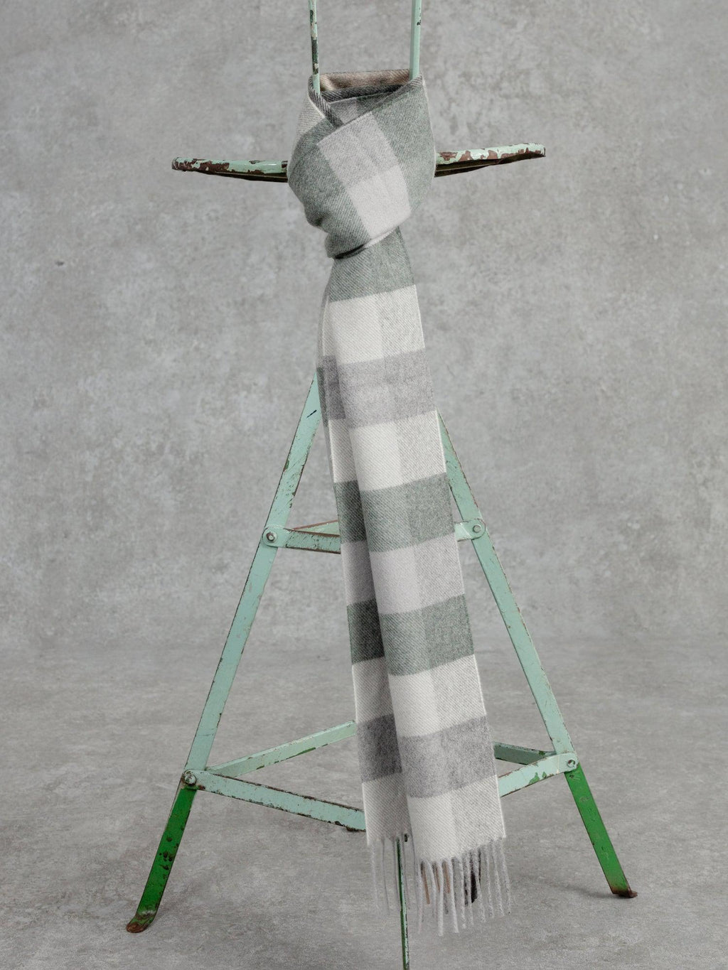 The Cashmere Check Scarf - Moss Green Check