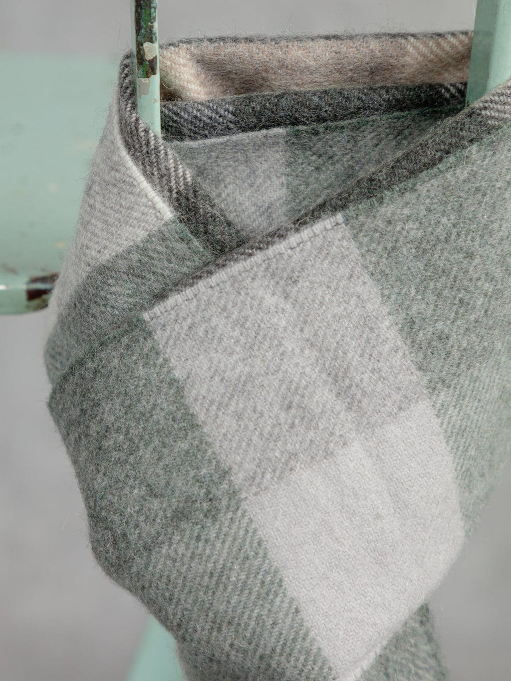 The Cashmere Check Scarf - Moss Green Check