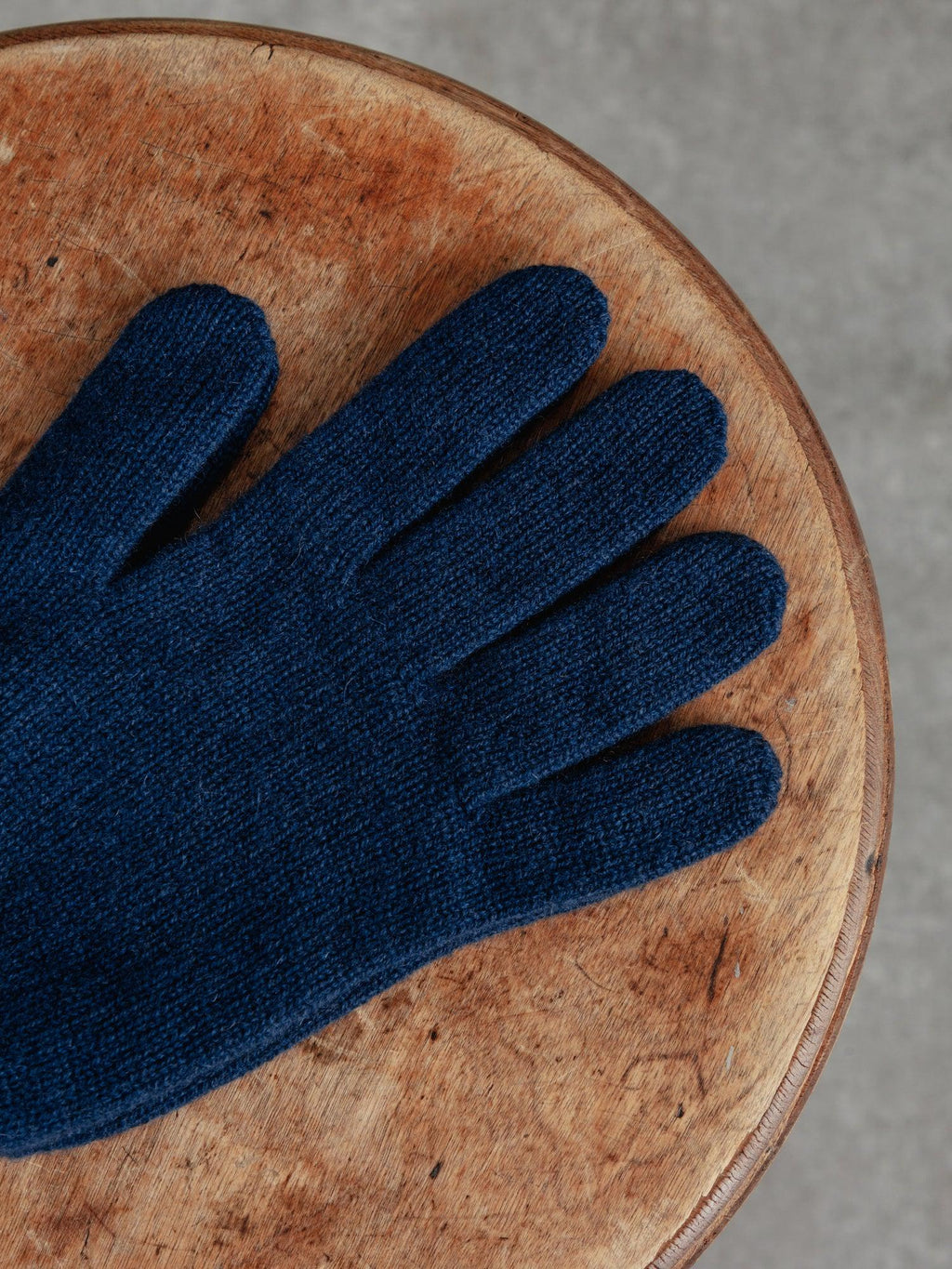 The Tipped Cashmere Gloves