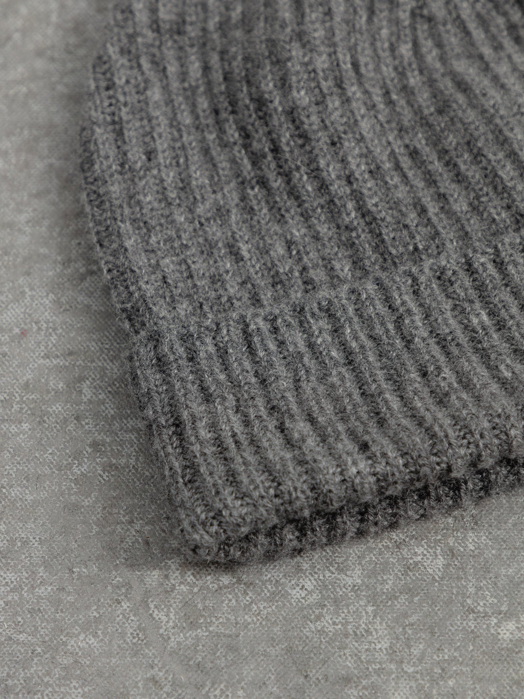 The Cashmere Bandit Beanie - Cobble Grey