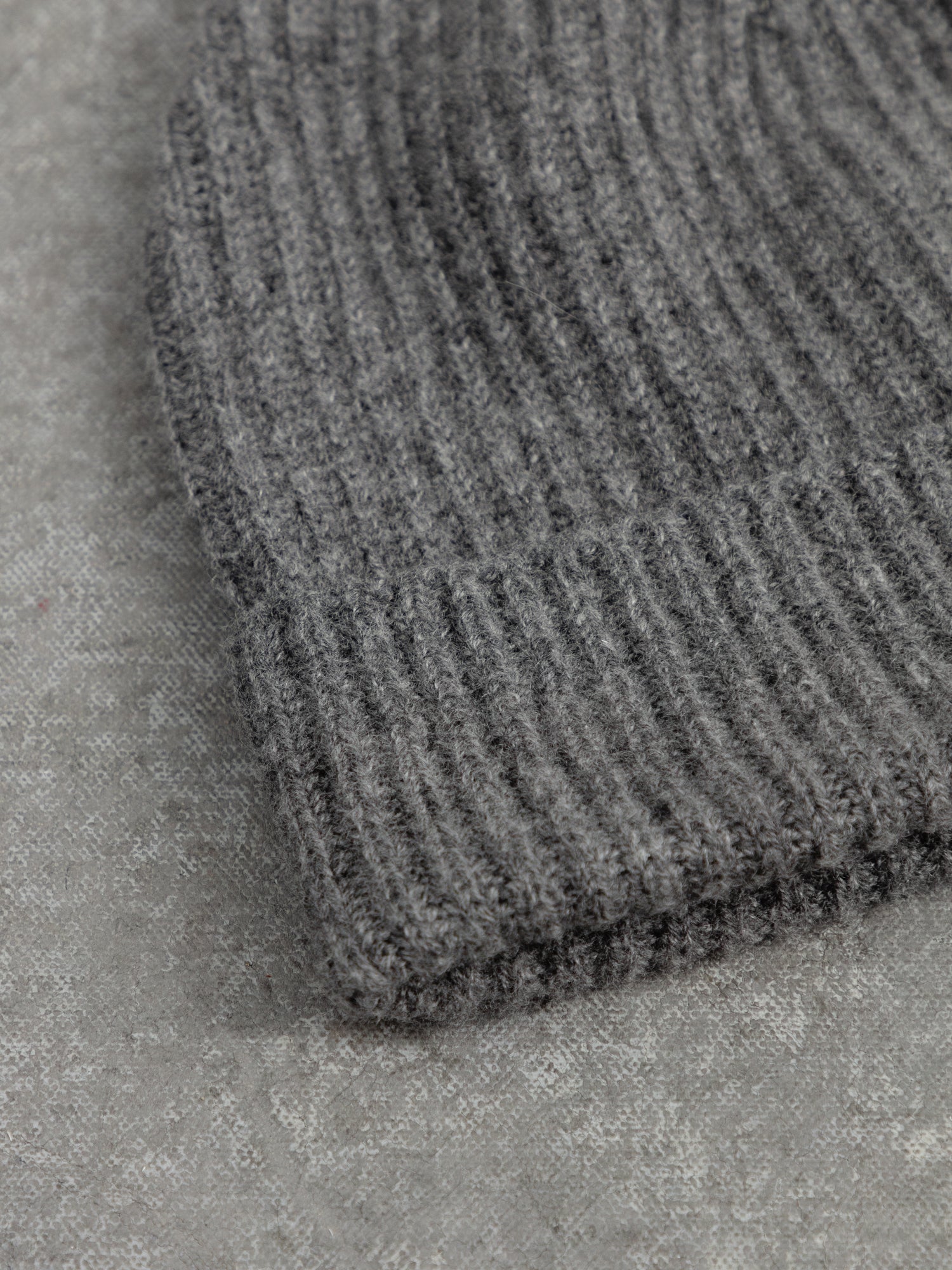 The Cashmere Bandit Beanie - Cobble Grey