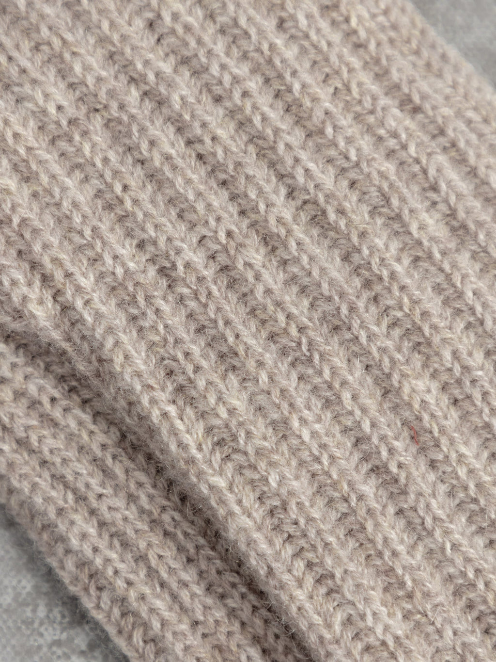 The Cashmere Wrist Warmers - Pebble