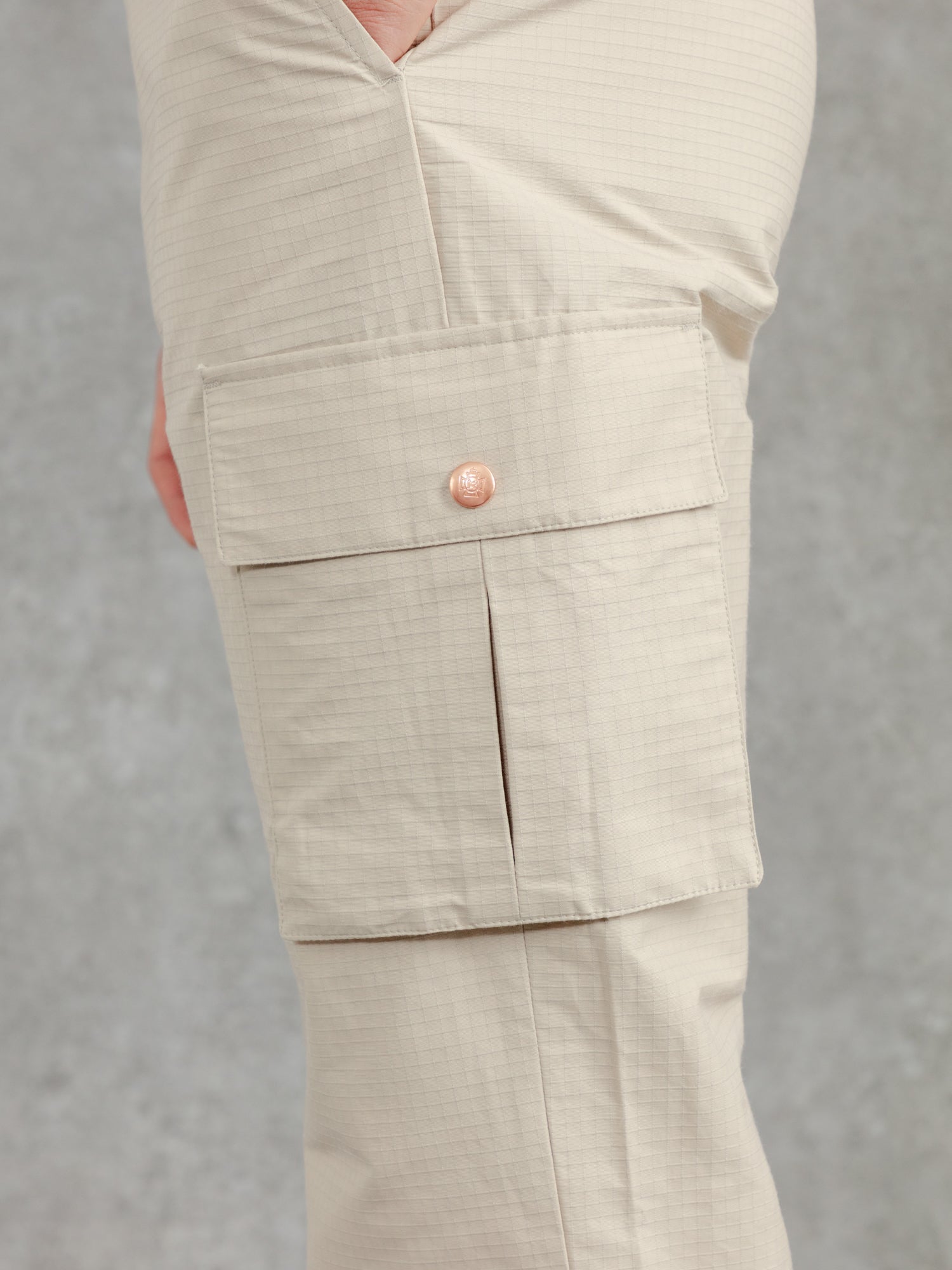 The Fitzrovia Cargo Trousers - Alabaster