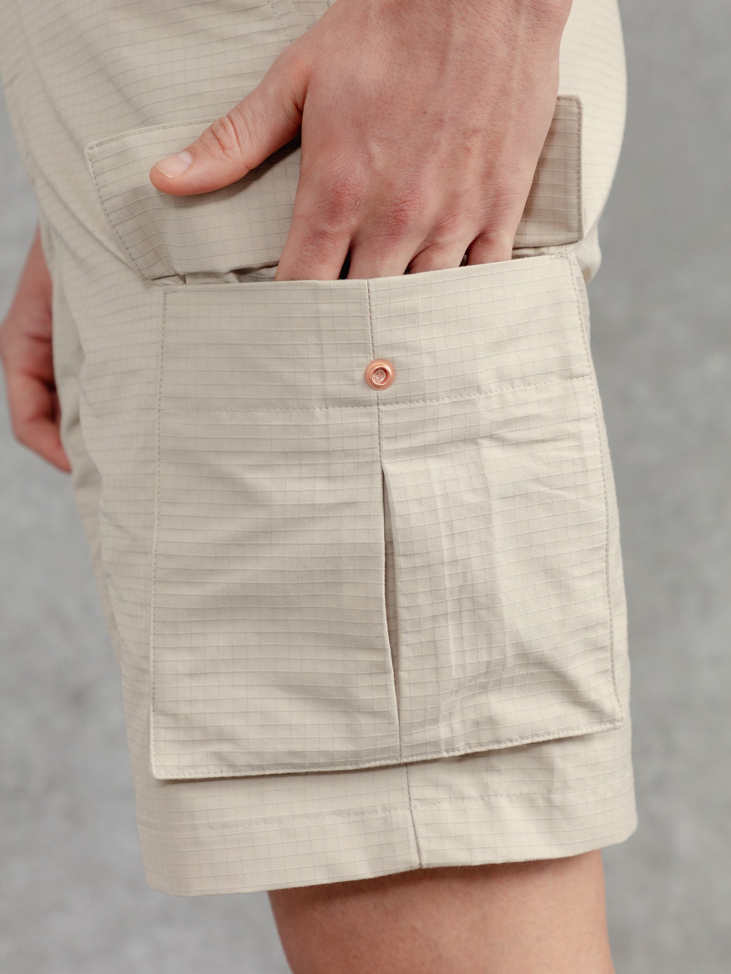 The Fitzrovia Cargo Shorts - Alabaster