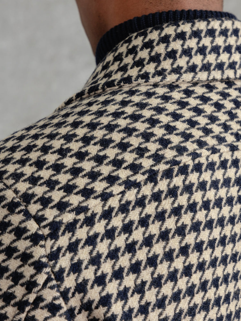 The Dogtooth Lumber - Natural Dogtooth