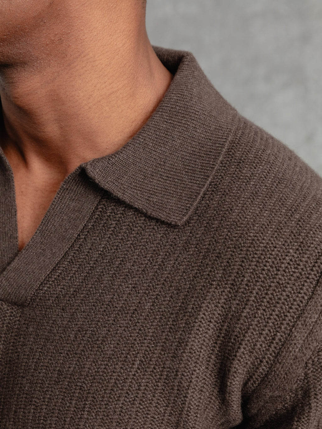 The Open Collar Cashmere Jumper - Bark