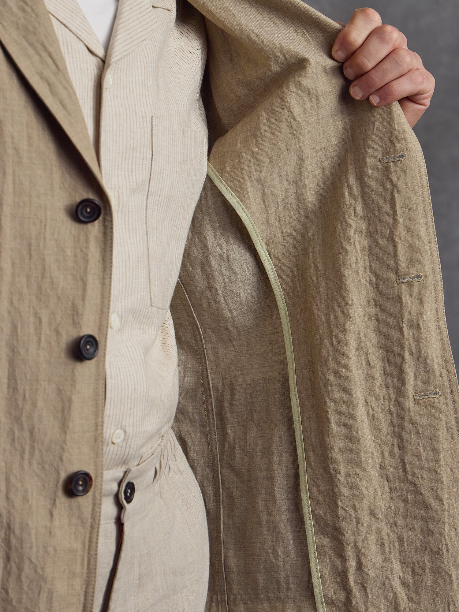 The Belgravia Blazer - Sand