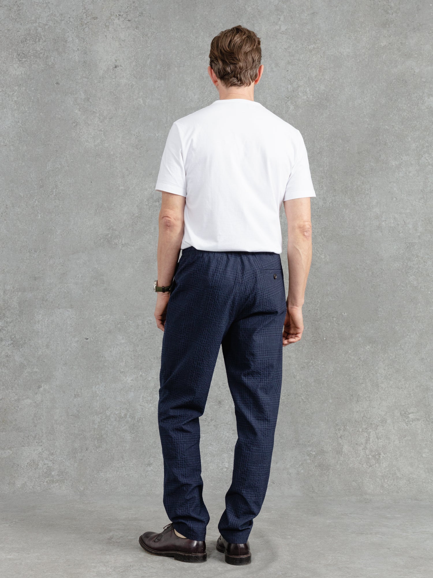 The Loro Piana Seersucker Drawstring Trouser - Ink