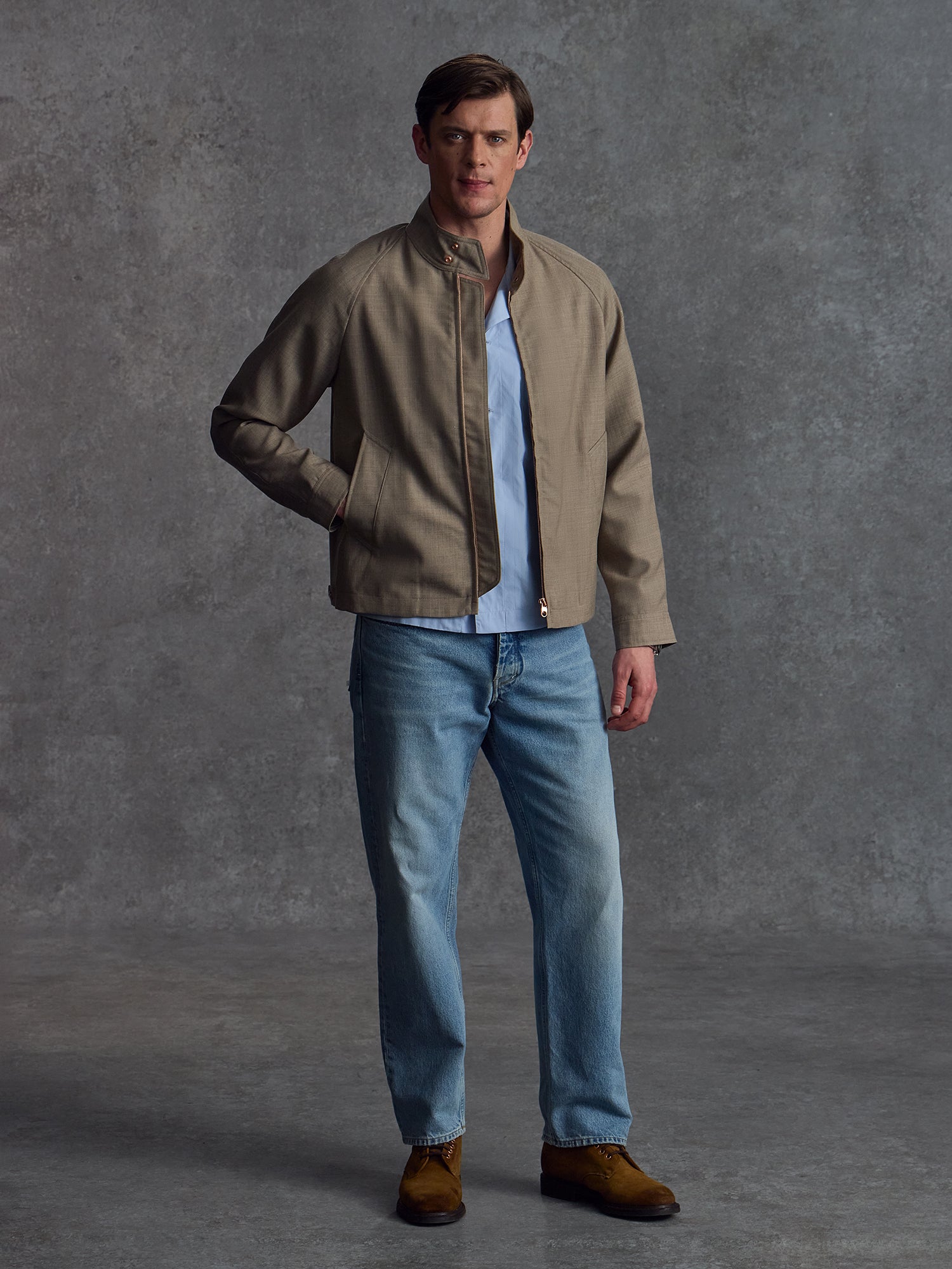 The Statesman - Sand