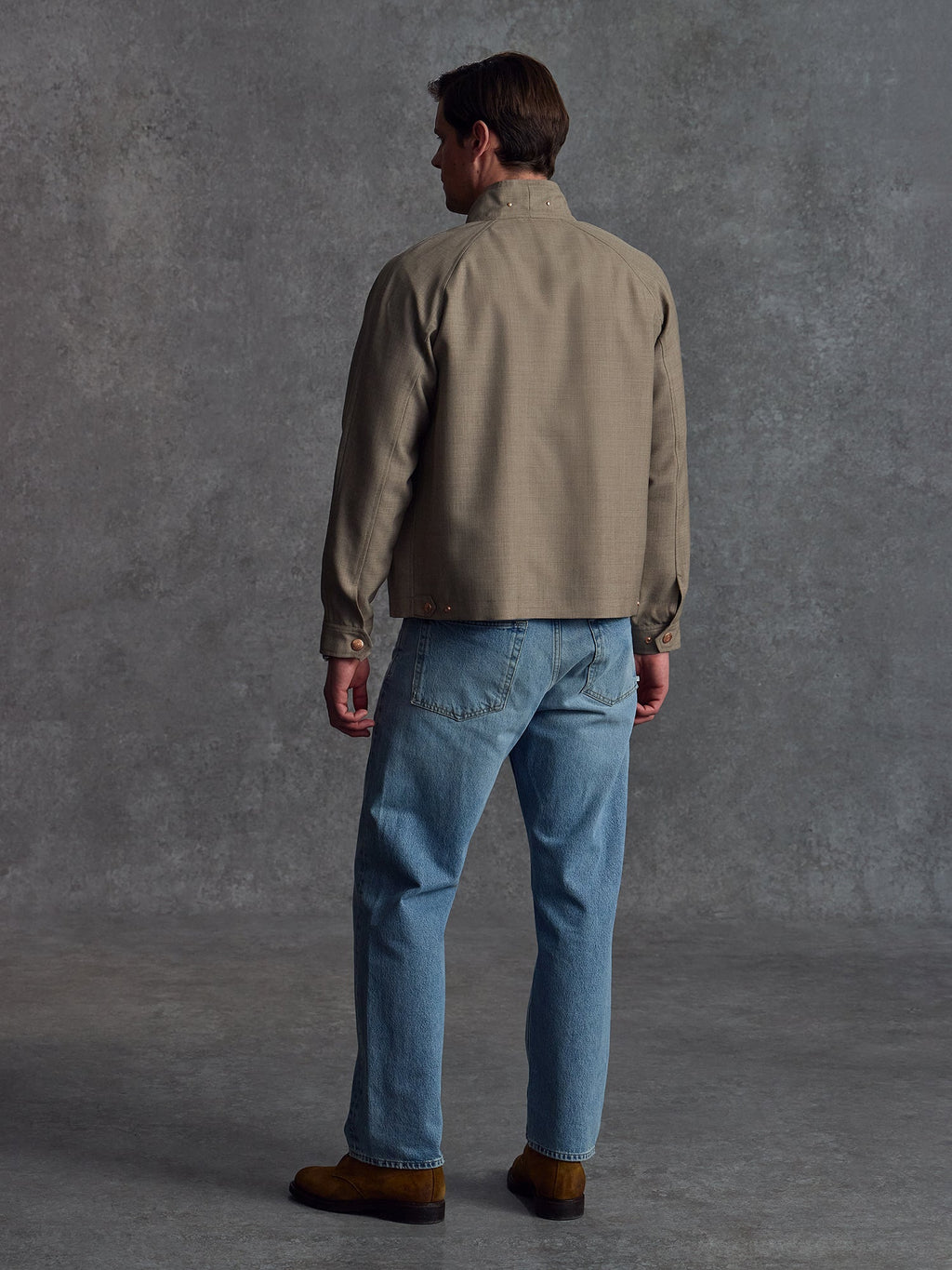 The Statesman - Sand