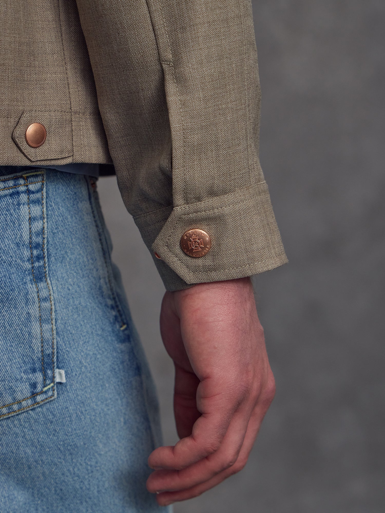 The Statesman - Sand